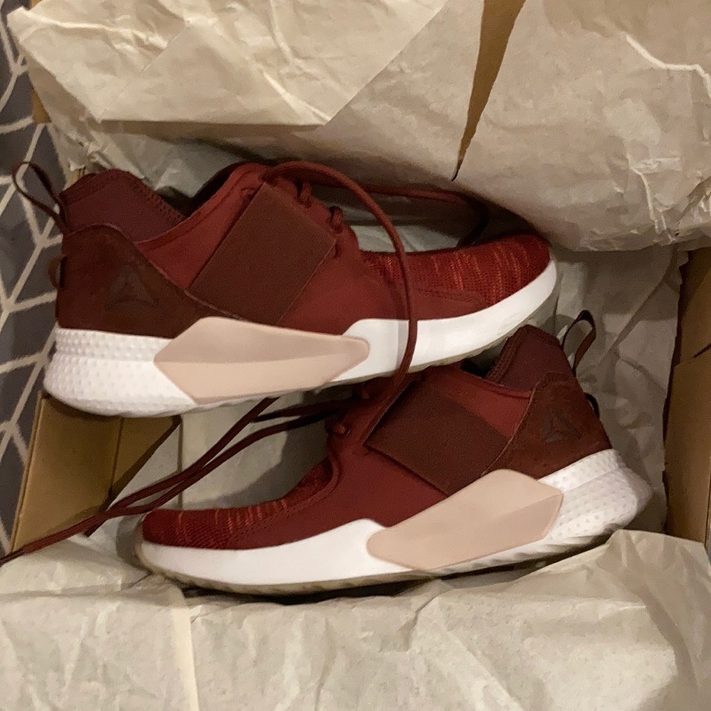 Womens Reebok Hayasu LTD -Stockholm face Edition